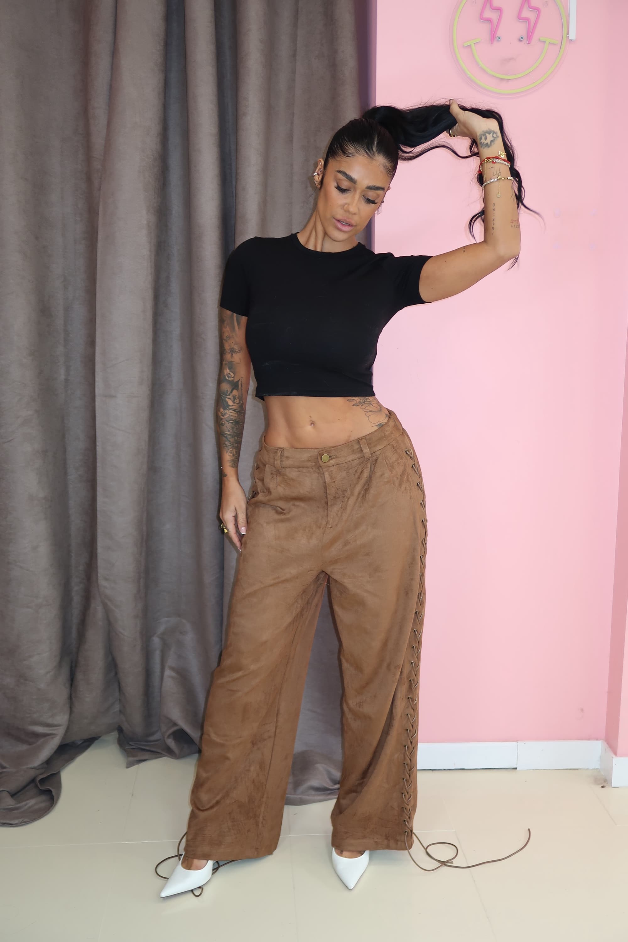 Calças camurça camel