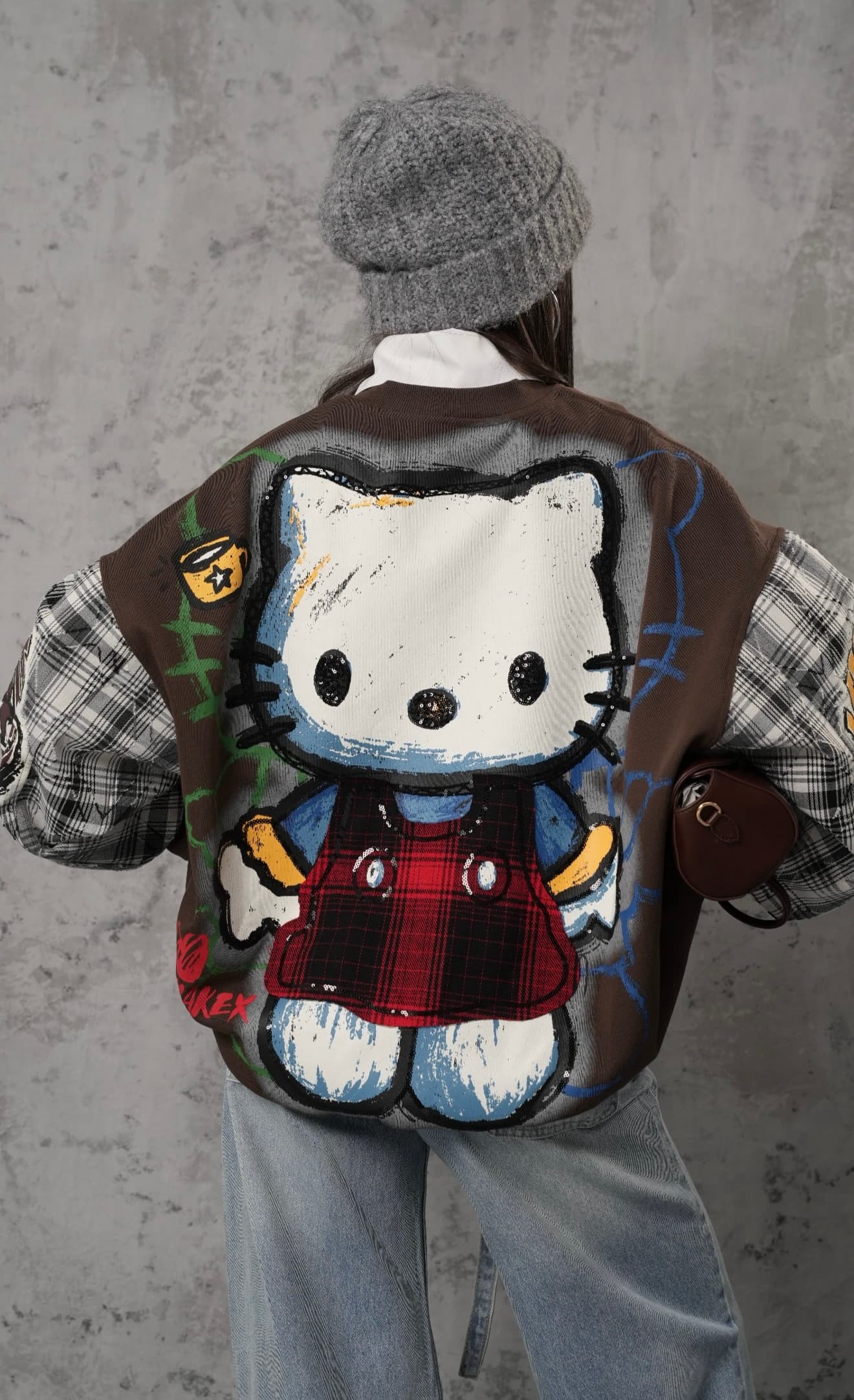 Bomber Hello Kitty Castanho