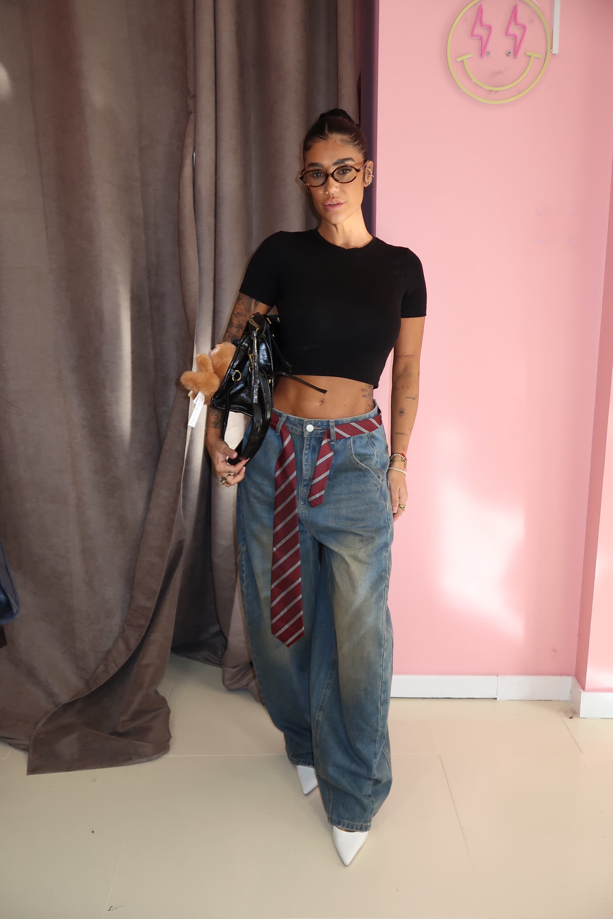 Calças com cinto gravata