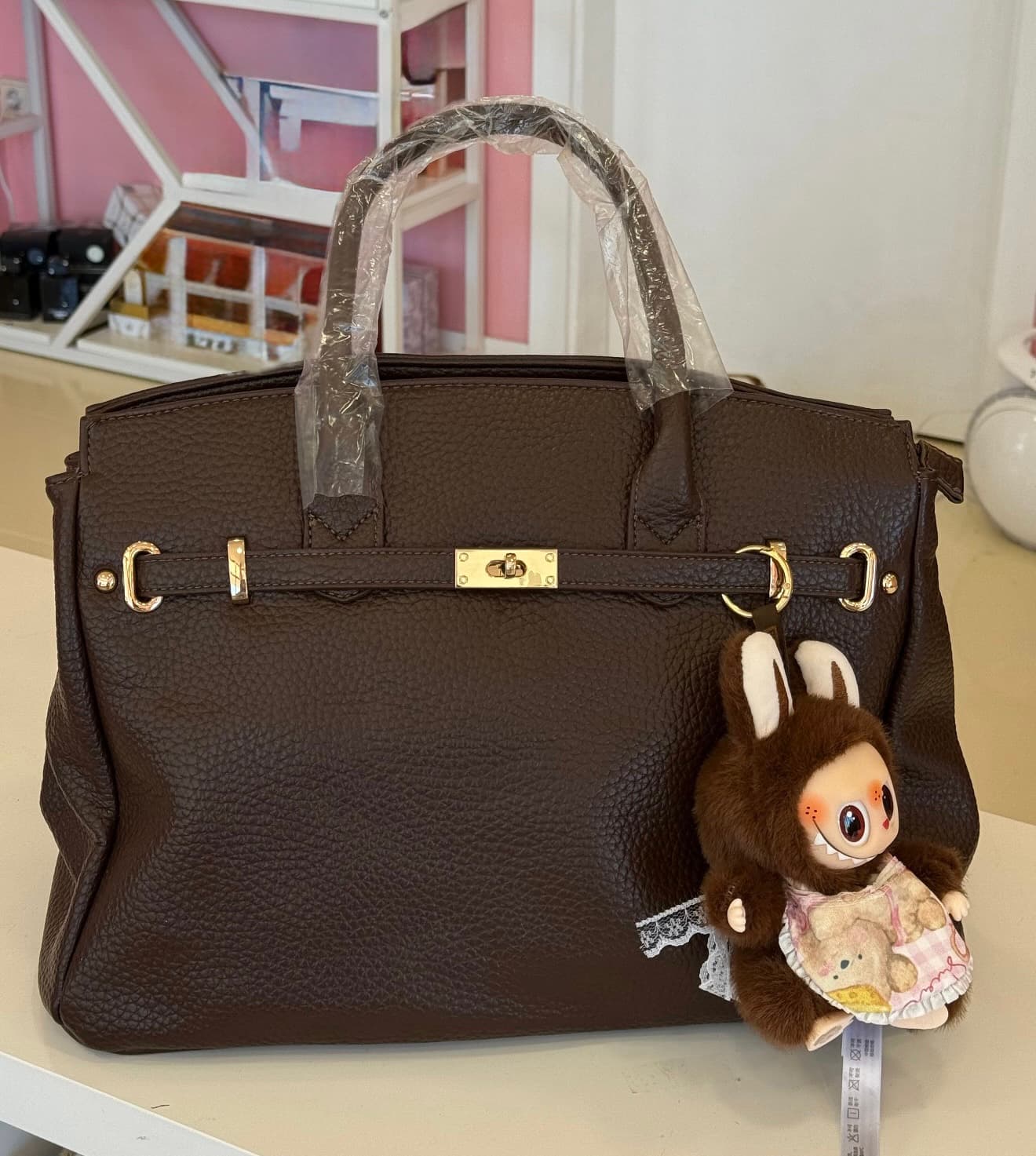 Mala inspiração castanha